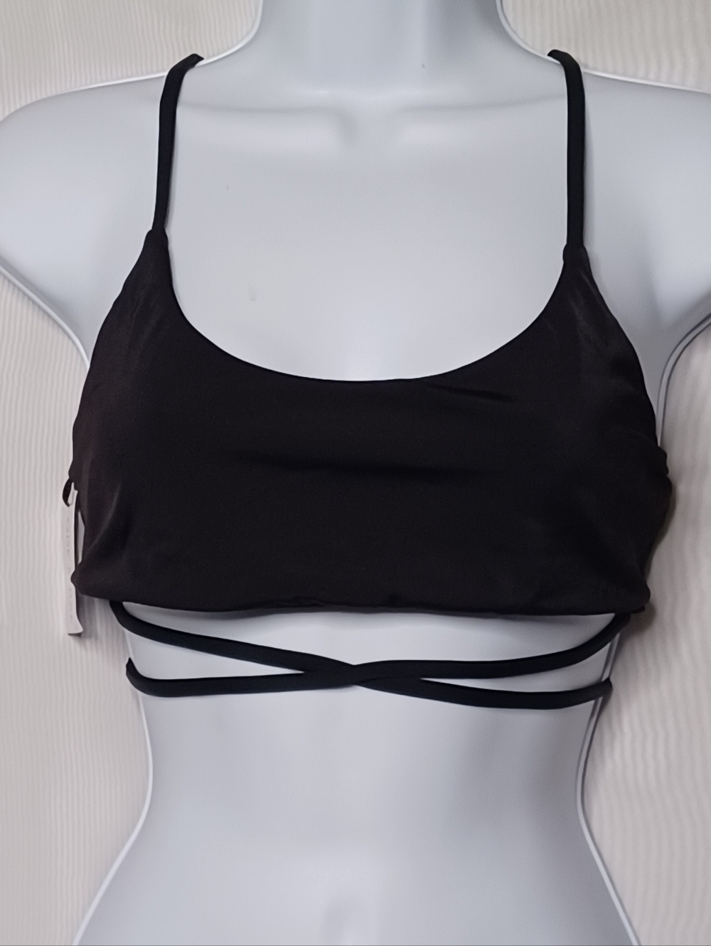 Ode & Rae Women's Black Strappy Bikini Top Swimwear. Size M